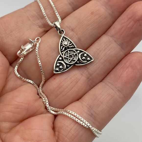 Sterling Silver Celtic Pentagram, Sun, Moon, & Stars Necklace Irish Trinity Knot - Picture 4 of 4